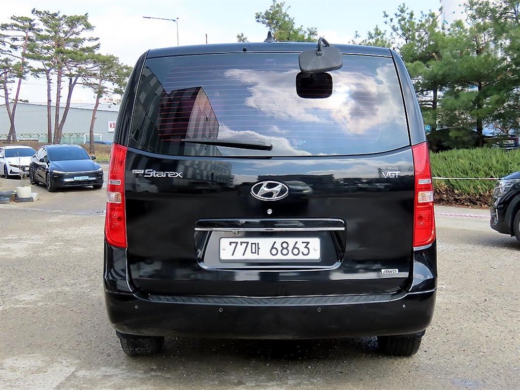 HYUNDAI Starex - Vista 4