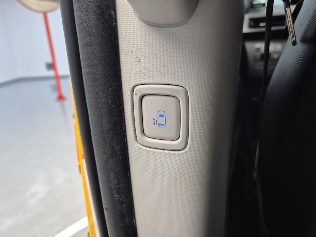 HYUNDAI Staria 2022 Amarillo - Importación desde Corea - HF Imports Iquique - Foto 13