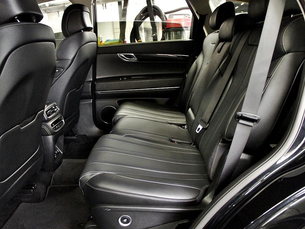 Genesis GV80 - Vista 11