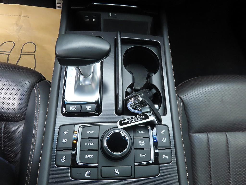 Genesis G80 - Vista 10