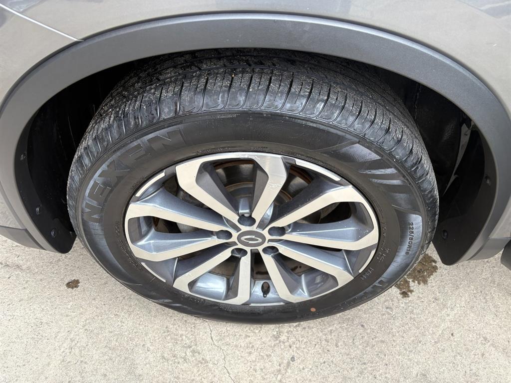 SAMSUNG QM6 - Vista 8