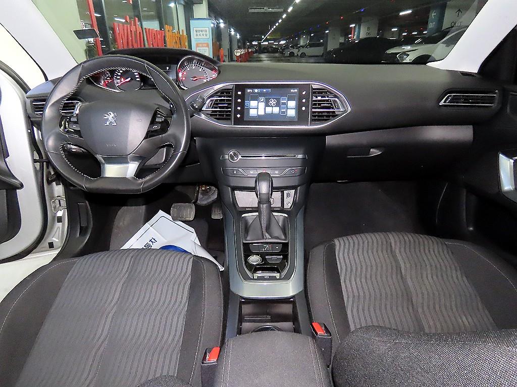 Peugeot 308 - Vista 10