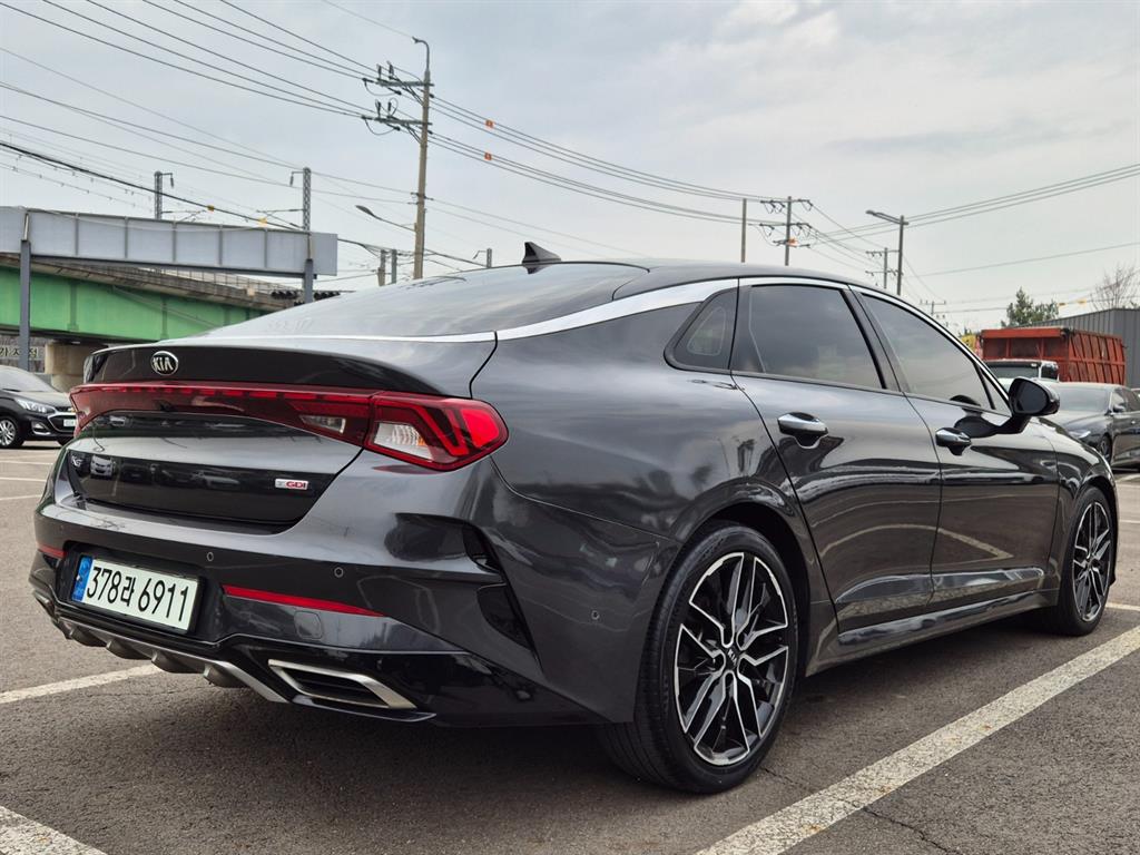 KIA K5 - Vista 3