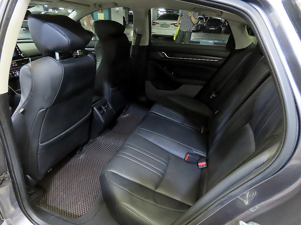 Honda Accord - Vista 7