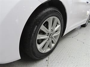 HYUNDAI Avante - Vista 10