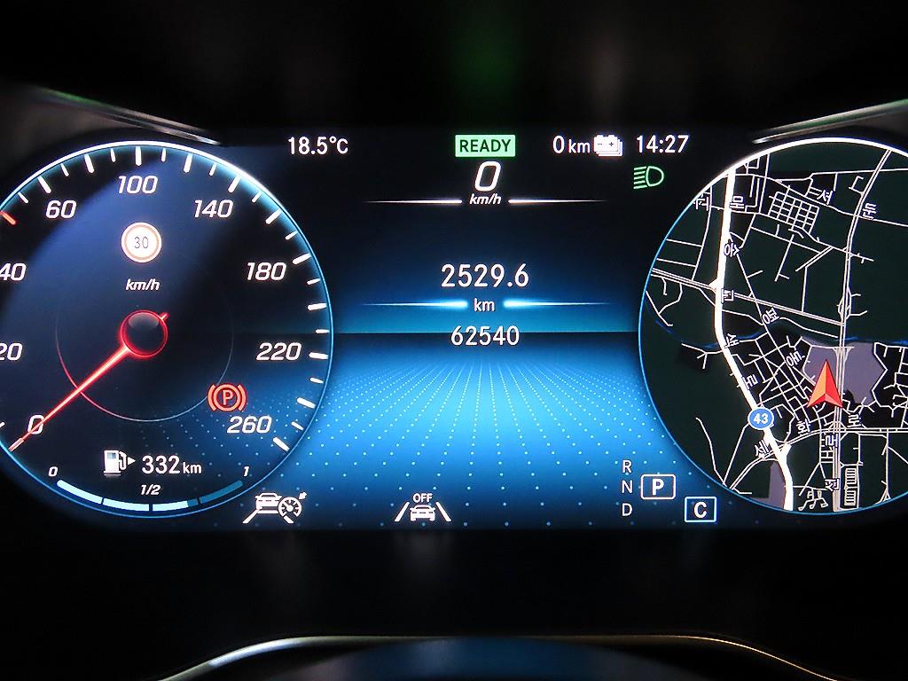 Mercedes Benz GLC Class - Vista 9