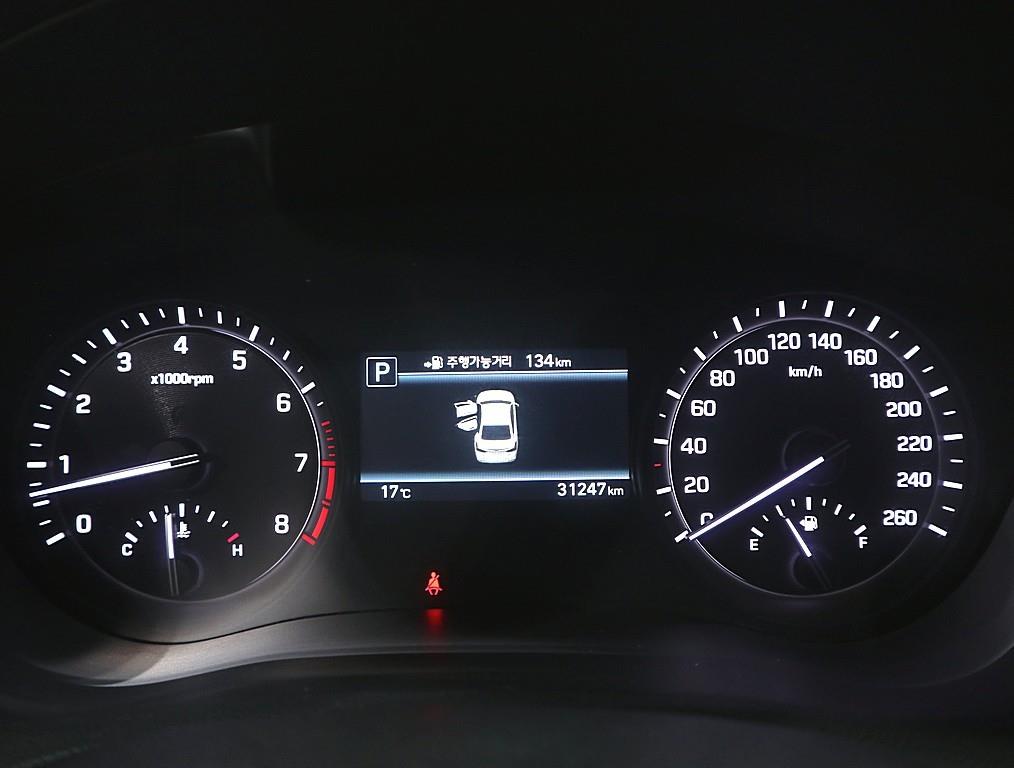 Genesis G80 - Vista 12