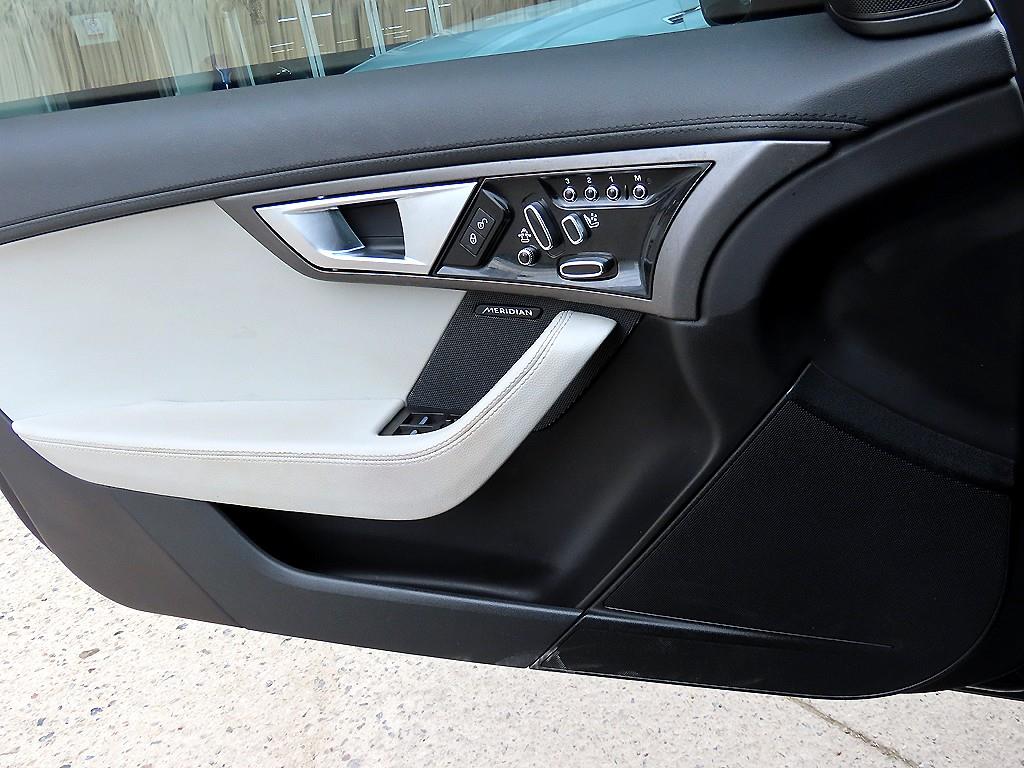 Jaguar F-TYPE - Vista 10