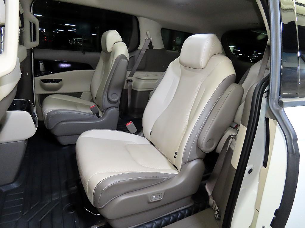 KIA Carnival - Vista 7