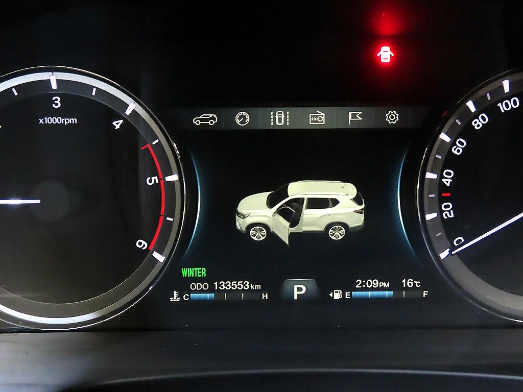 Ssangyong Rexton - Vista 9