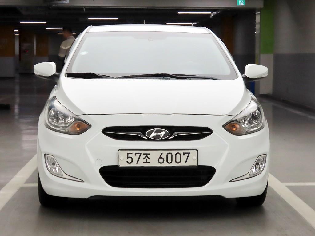 HYUNDAI Accent 2012 - Importación desde Corea - HF Imports Iquique - Foto 1