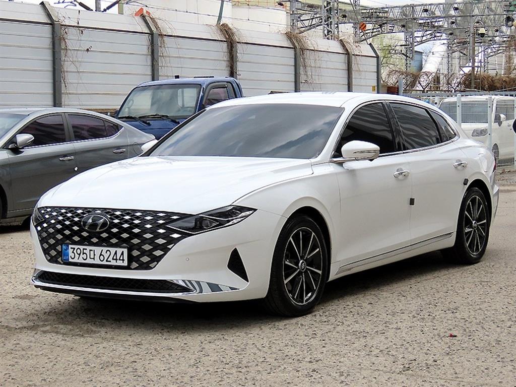 HYUNDAI Grandeur - Vista 2