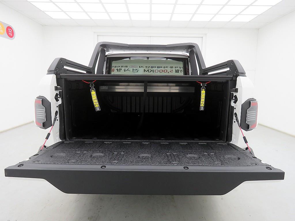 KIA Tasman - Vista 5