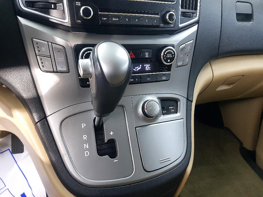 HYUNDAI Starex 2016 Negro - Importación desde Corea - HF Imports Iquique - Foto 13