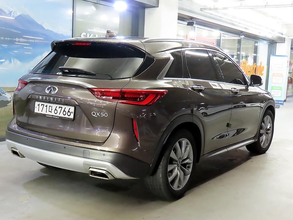 Infiniti QX - Vista 4