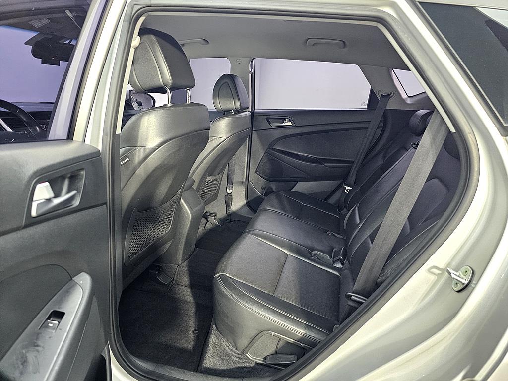 HYUNDAI Tucson - Vista 9