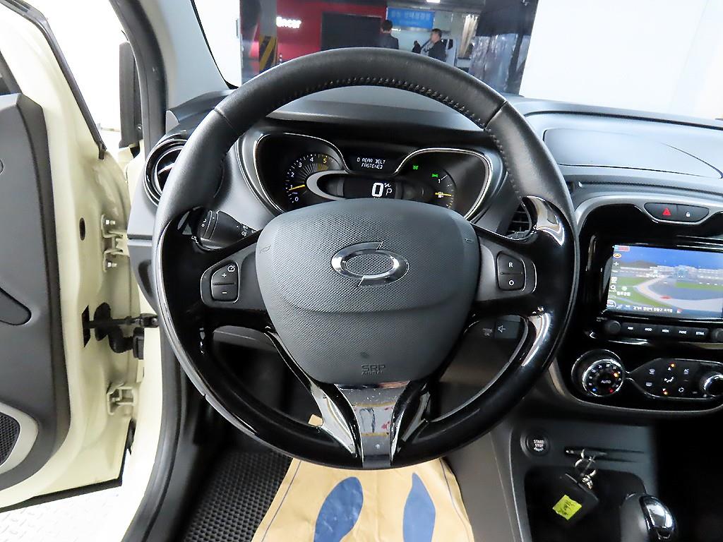 SAMSUNG QM3 - Vista 9