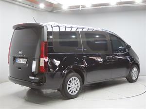 HYUNDAI Staria - Vista 8