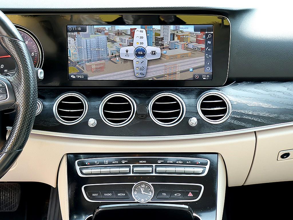 Mercedes Benz E class 2017 Gris - Importación desde Corea - HF Imports Iquique - Foto 7