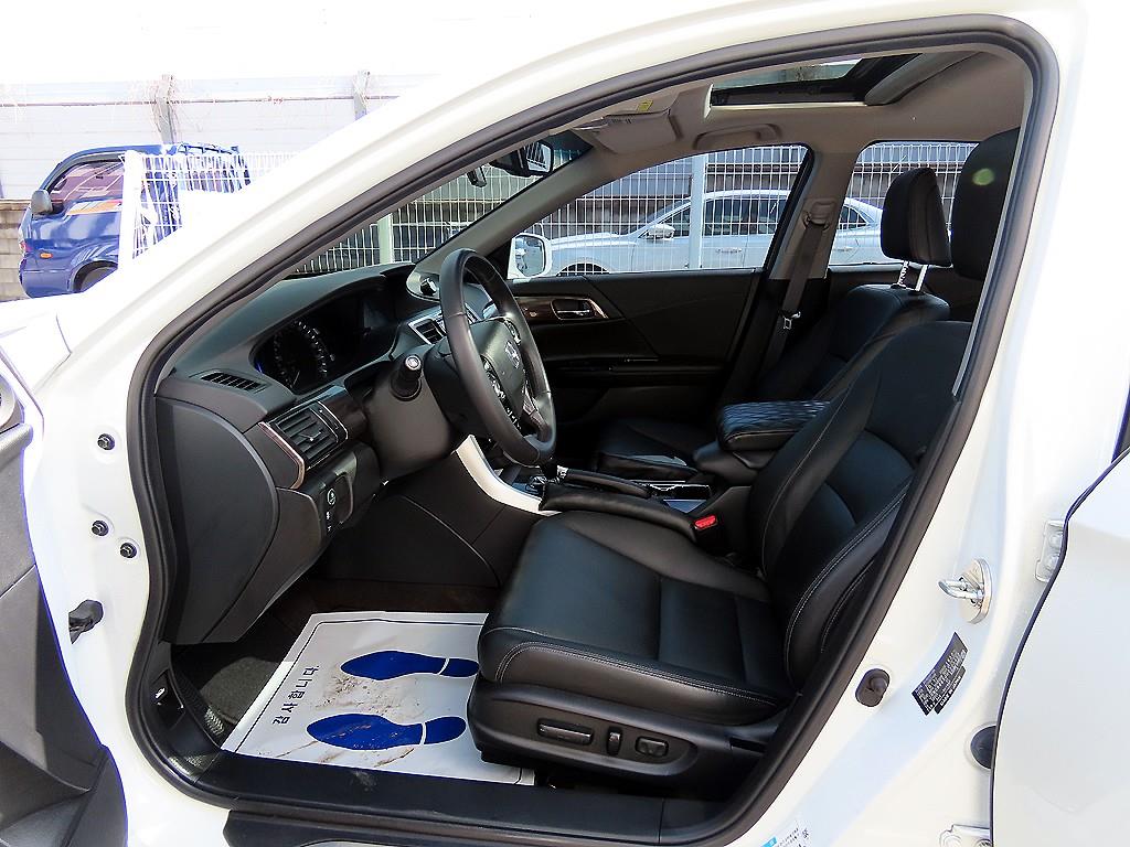 Honda Accord - Vista 5