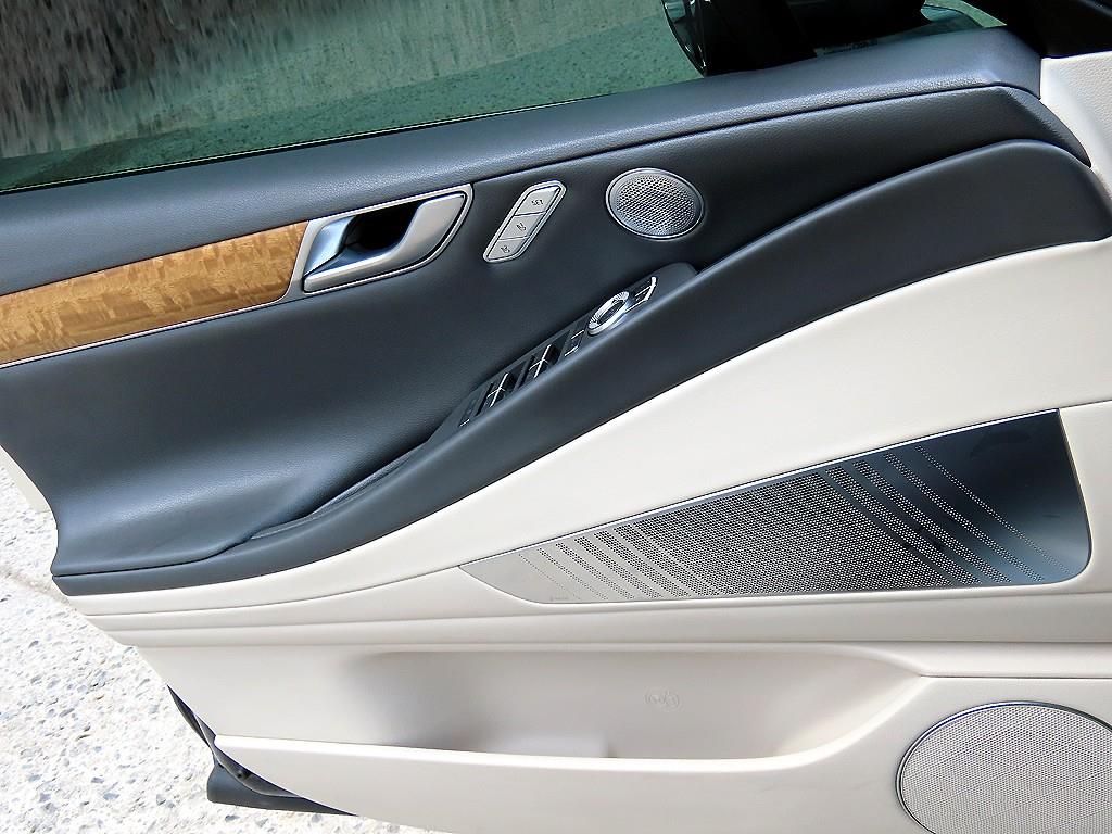 Genesis G80 - Vista 12