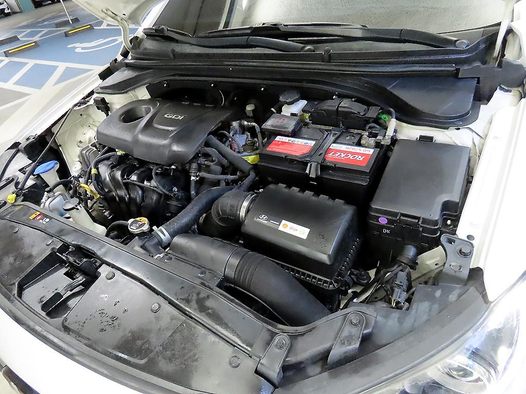 HYUNDAI Avante 2016 Blanco - Importación desde Corea - HF Imports Iquique - Foto 19