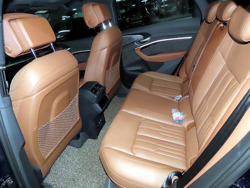 Audi e-Tron - Vista 7