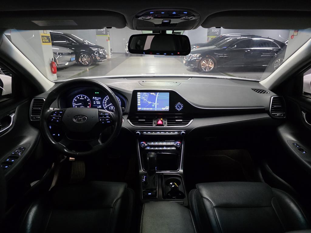 HYUNDAI Grandeur - Vista 5