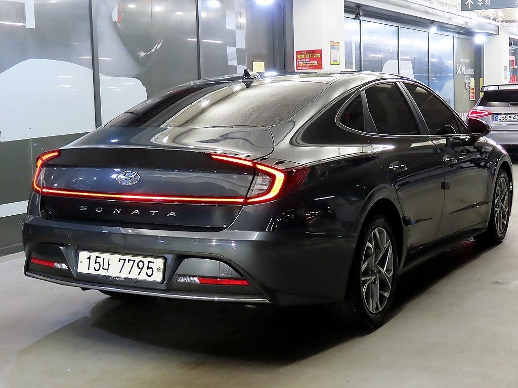 HYUNDAI Sonata - Vista 4