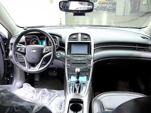 Chevrolet Malibu - Vista 10