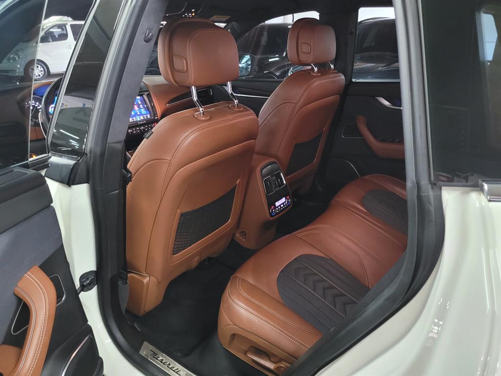 Maserati Levante - Vista 9