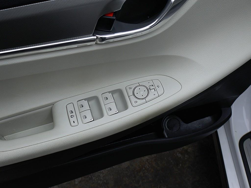 HYUNDAI Grandeur 2023 Blanco - Importación desde Corea - HF Imports Iquique - Foto 13