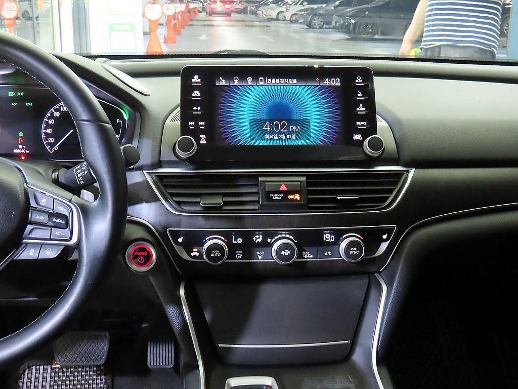 Honda Accord - Vista 11