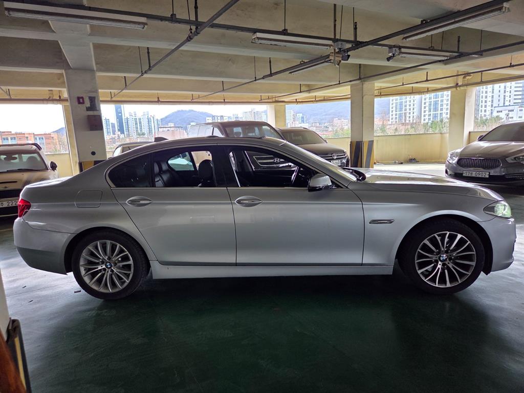 BMW 5 Series - Vista 5