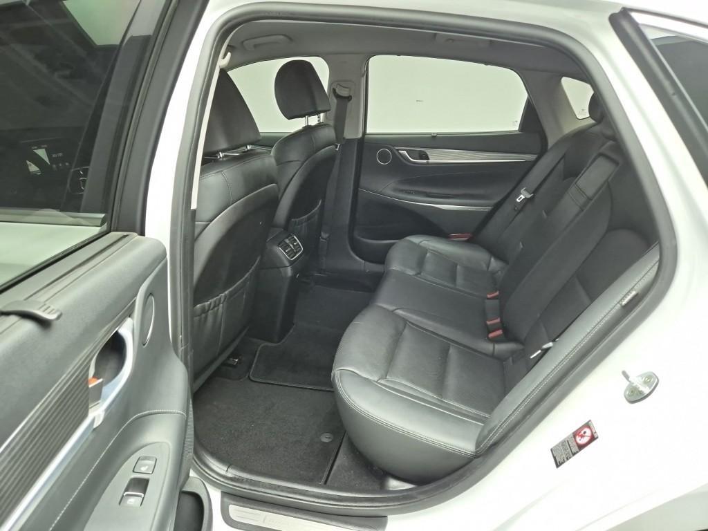 HYUNDAI Grandeur - Vista 12