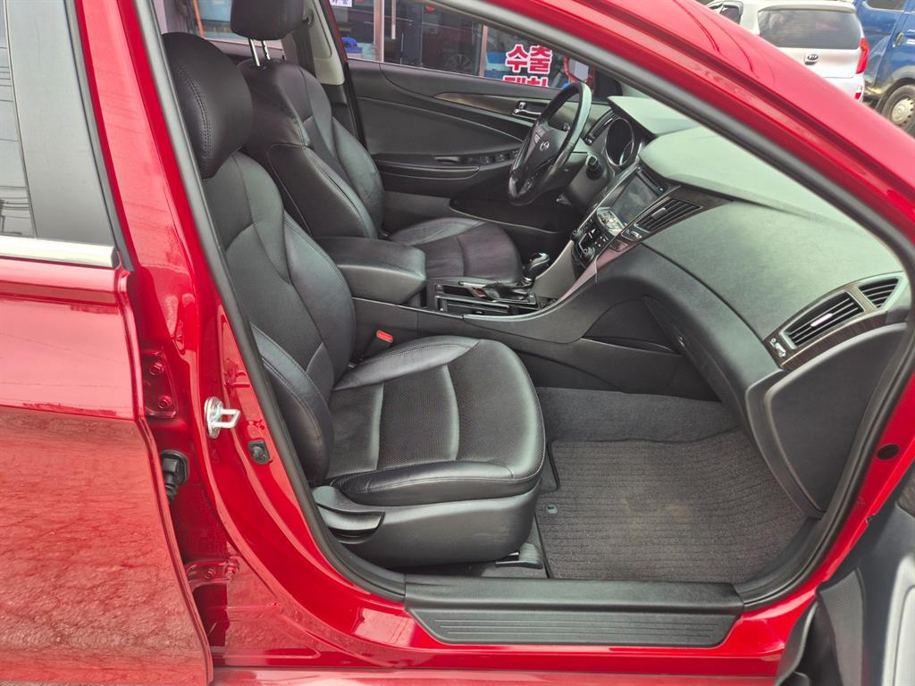 HYUNDAI Sonata - Vista 5