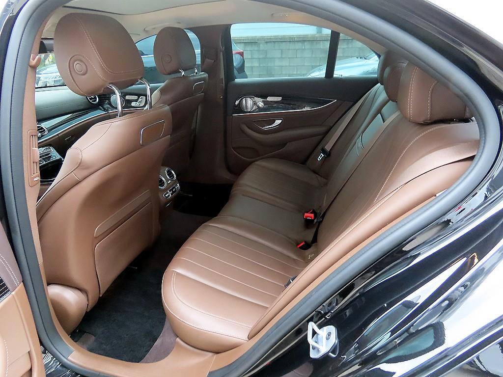 Mercedes Benz E class - Vista 6