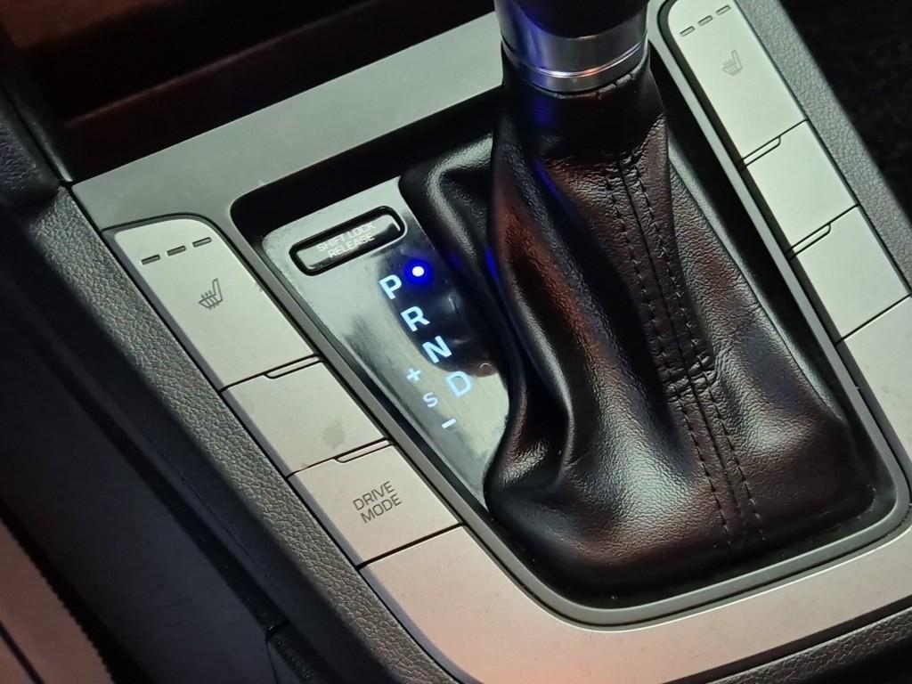 HYUNDAI Avante 2020 Blanco - Importación desde Corea - HF Imports Iquique - Foto 16