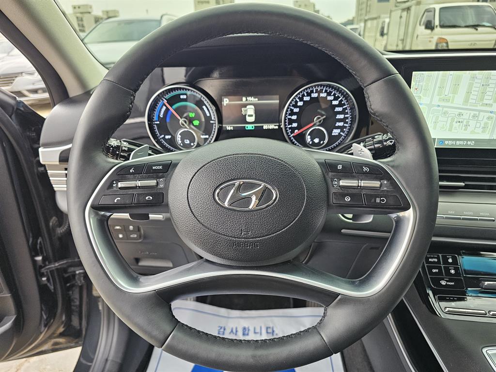 HYUNDAI Grandeur - Vista 10