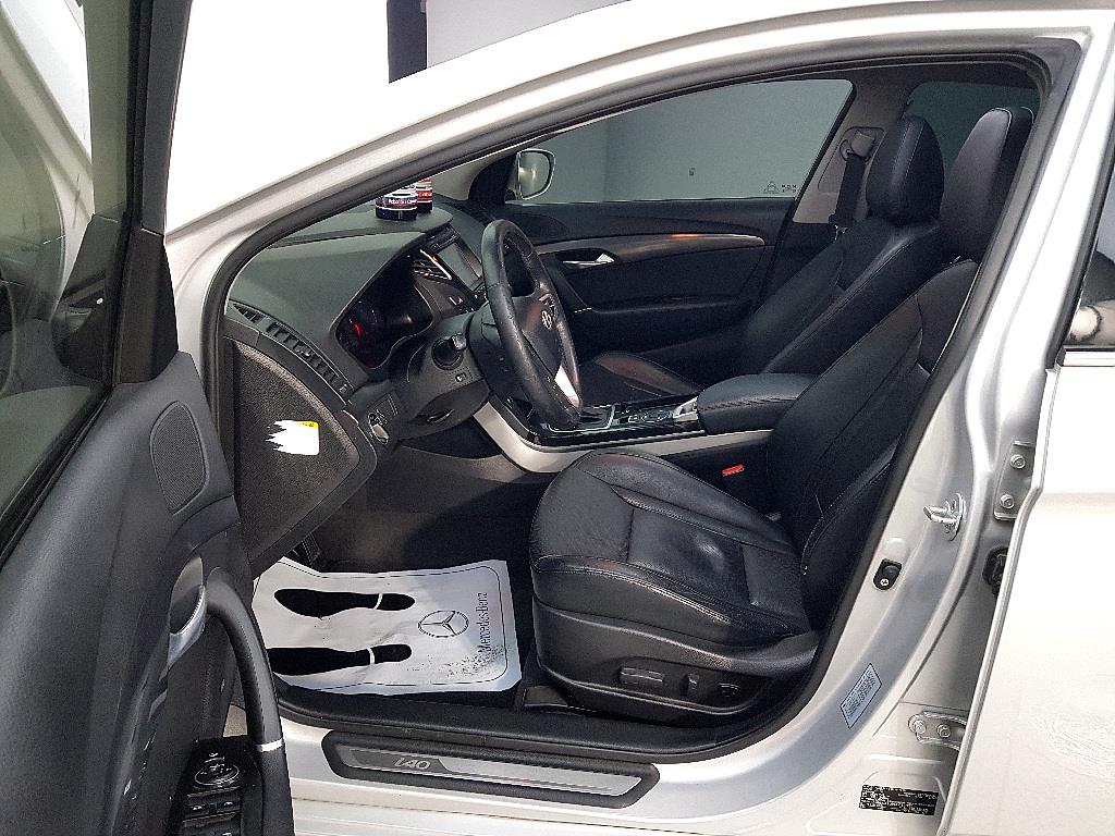 HYUNDAI i40 - Vista 8