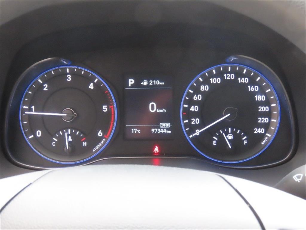 HYUNDAI Kona - Vista 9