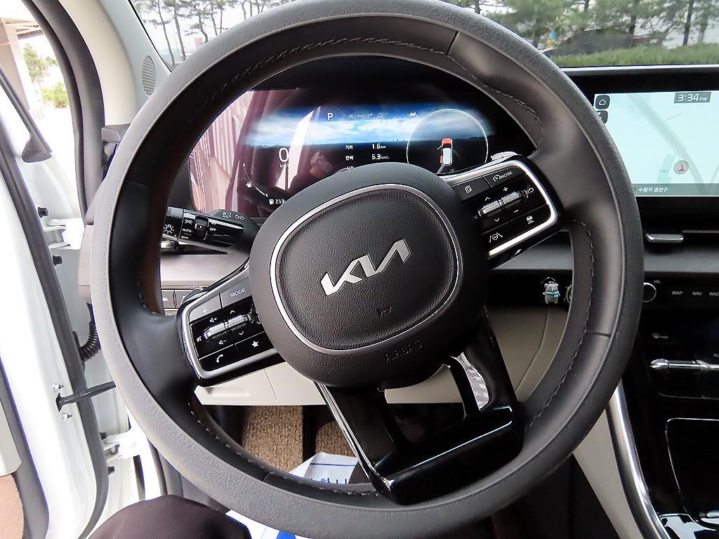 KIA Carnival - Vista 8