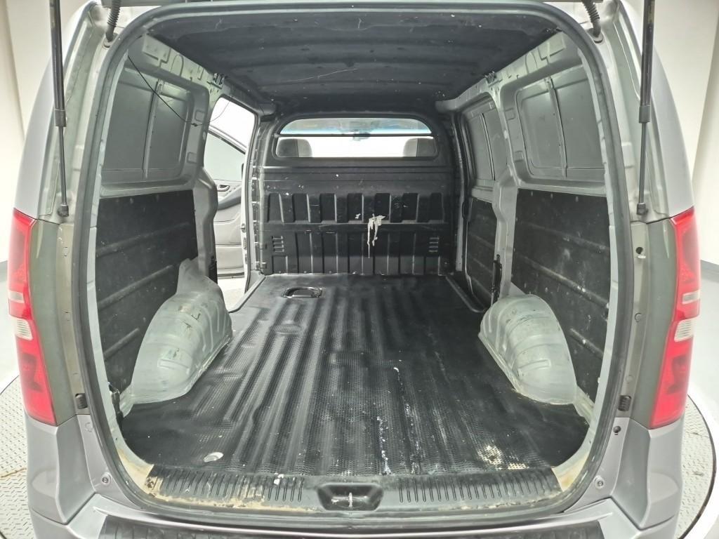 HYUNDAI Starex - Vista 5