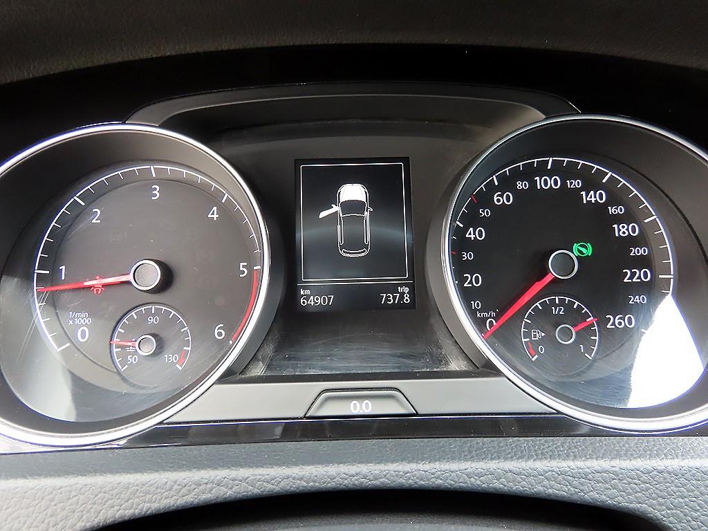 Volkswagen Golf - Vista 9