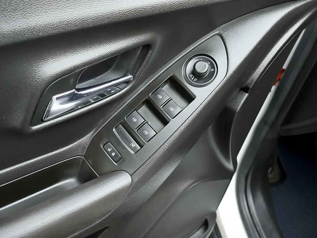 Chevrolet Trax 2018 Blanco - Importación desde Corea - HF Imports Iquique - Foto 13