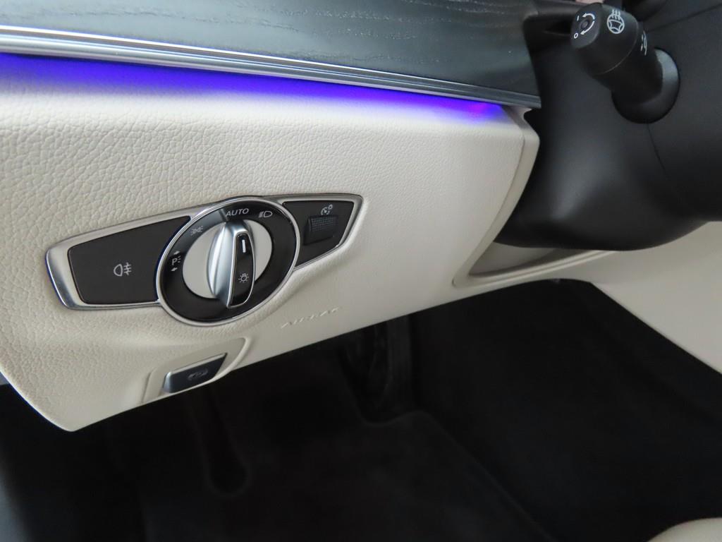 Mercedes Benz E class - Vista 10