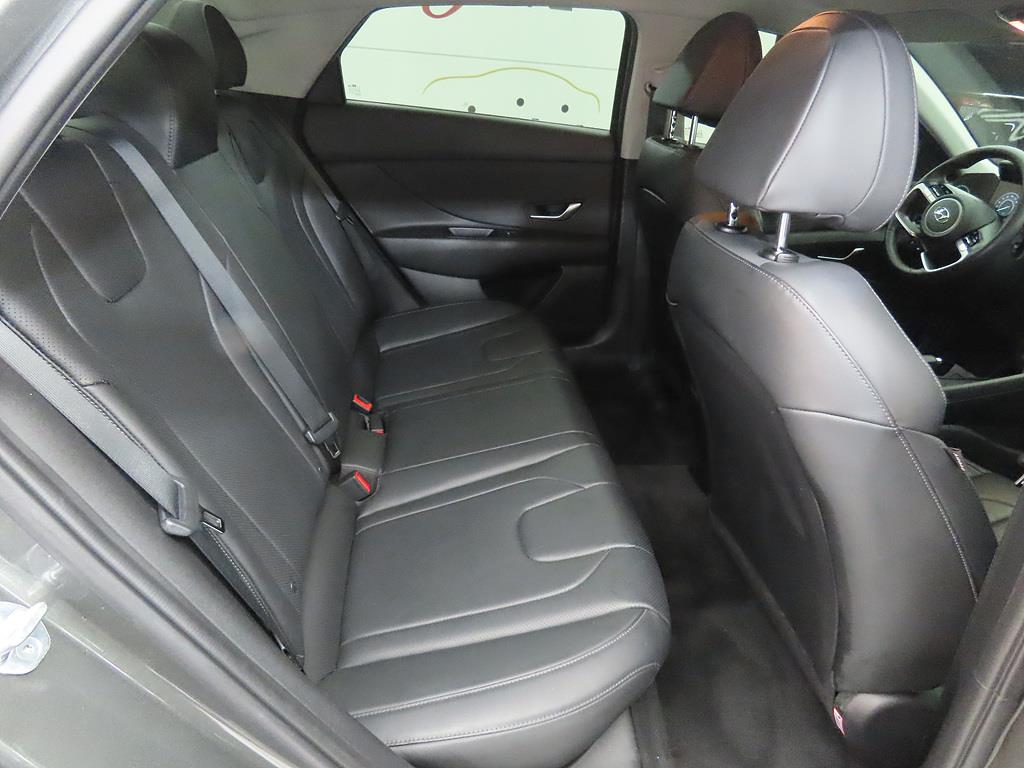 HYUNDAI Avante - Vista 6