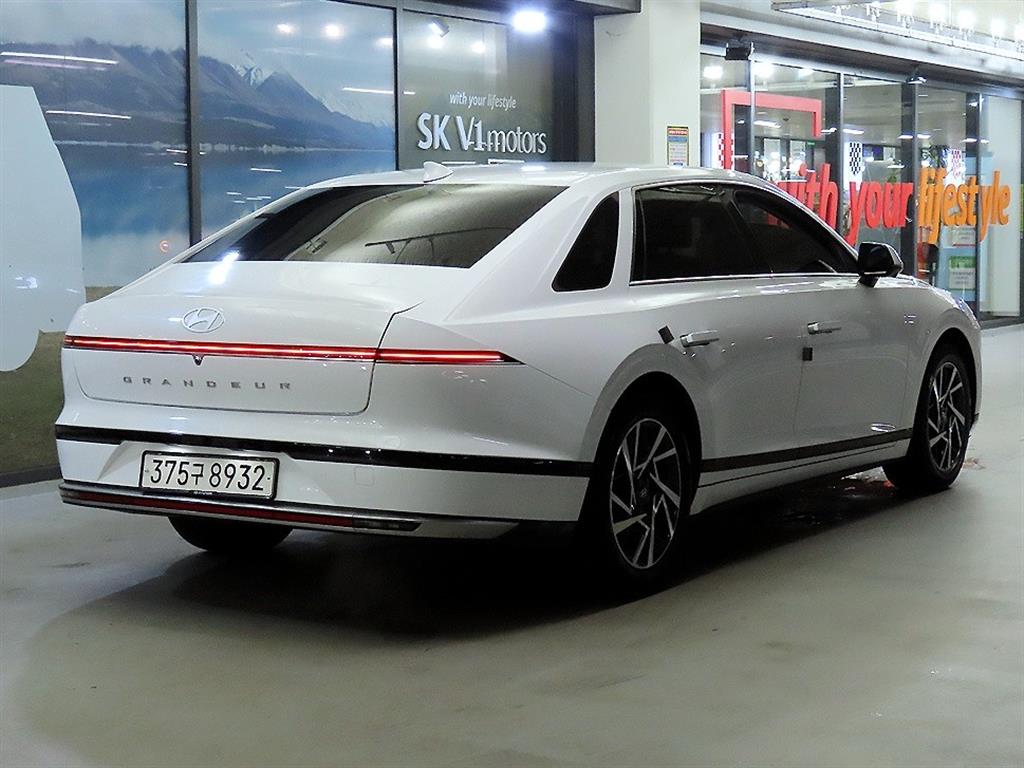 HYUNDAI Grandeur - Vista 4