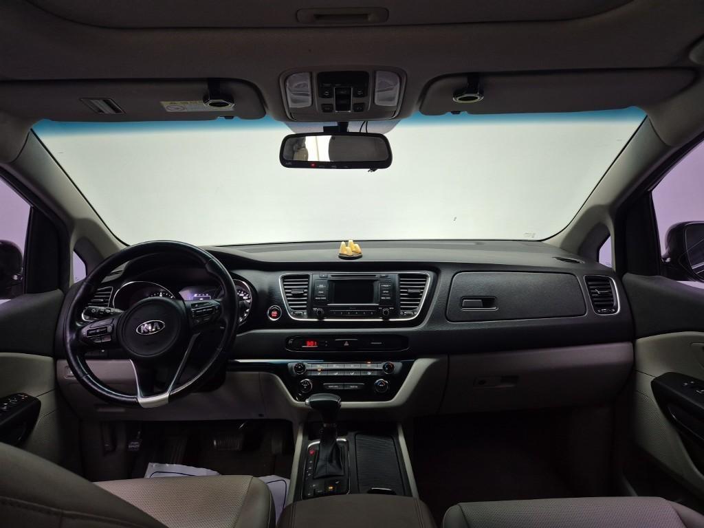 KIA Carnival - Vista 7