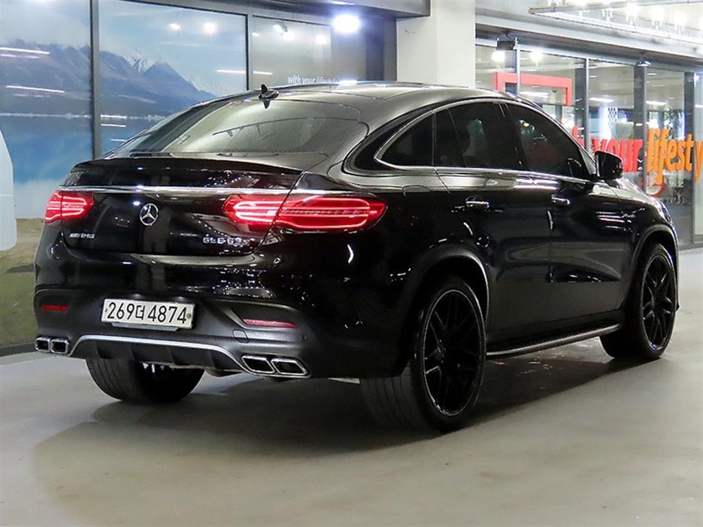 Mercedes Benz GLE Class - Vista 4
